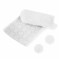 Pelzband – weiße Pompons